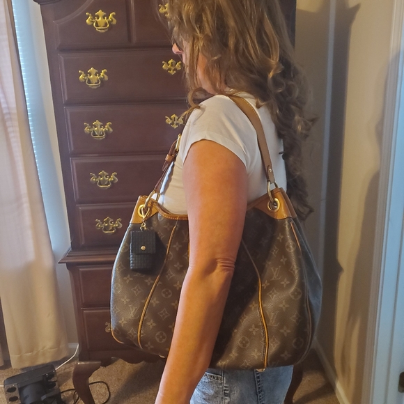 Traded ❤️ Louis Vuitton Galleria - Picture 15 of 16